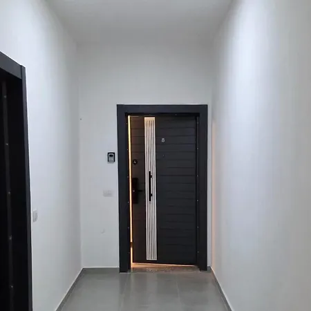 Leidjas Apartamento Golem (Tirana)
